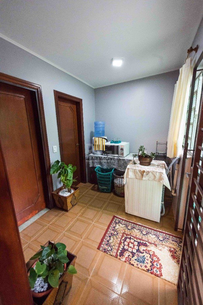 Casa para Venda - 317m², 5 dormitórios, sendo 1 suites, 2 vagas - Teresópolis