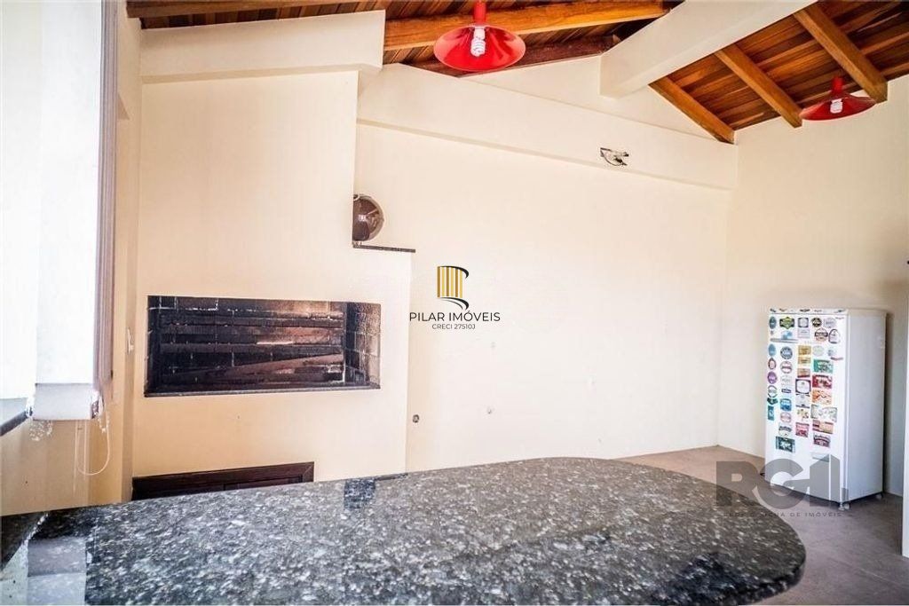 Excelente cobertura de 255m² com 3 dormitórios e 2 vagas.
