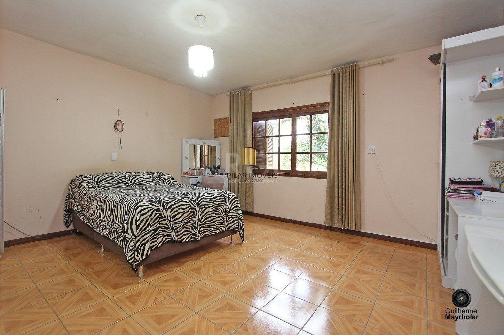 Casa para Venda - 400m², 5 dormitórios, sendo 1 suites, 3 vagas - Jardim Itu Sabará
