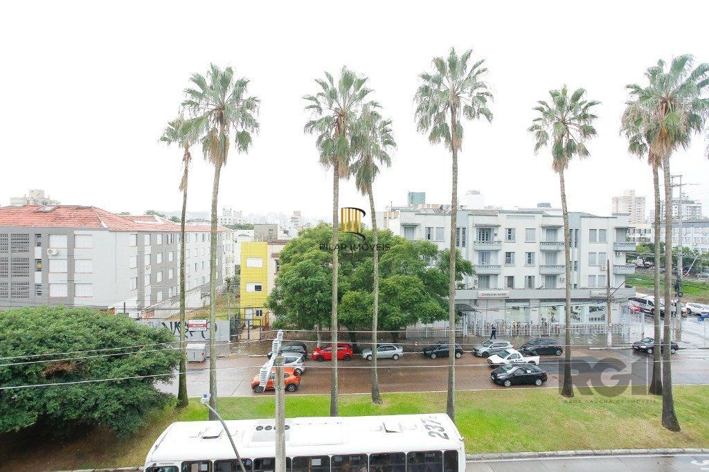 Apartamento de 3 dormitórios, no bairro farroupilha 