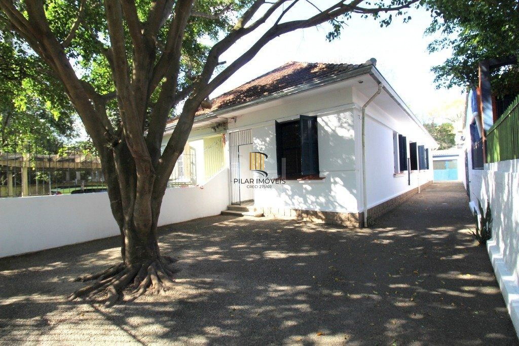 Casa 6 dormitórios no bairro Teresópolis