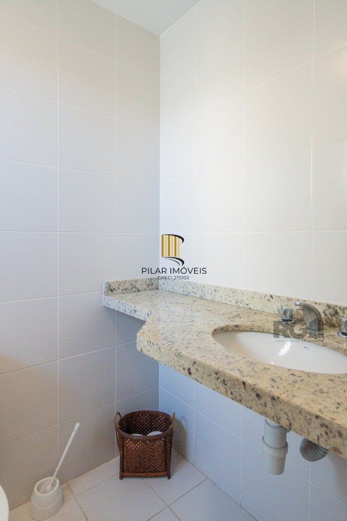 Apartamento de 2 dormitórios com 1 vaga no bairro Teresópolis