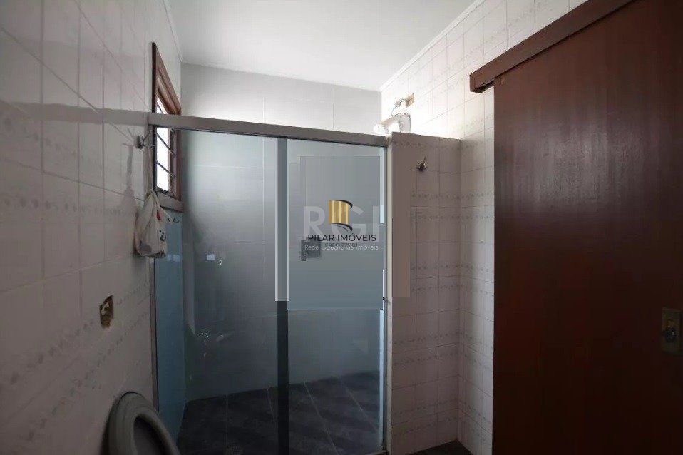 Casa para Venda - 267m², 4 dormitórios, sendo 1 suites, 2 vagas - Tristeza