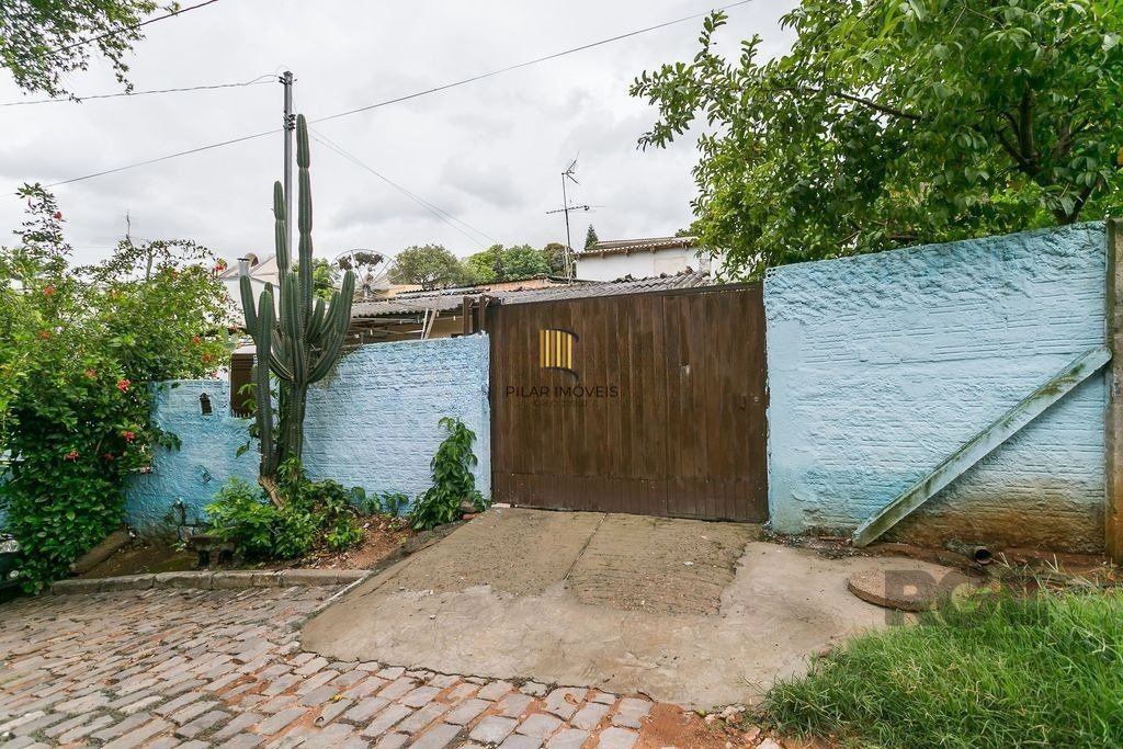 Casa 2 dormitórios no bairro Cristal