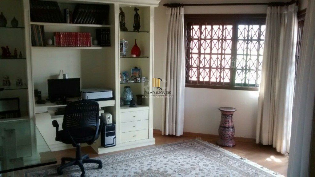 Casa para Venda - 316m², 3 dormitórios, sendo 1 suites, 2 vagas - Cavalhada