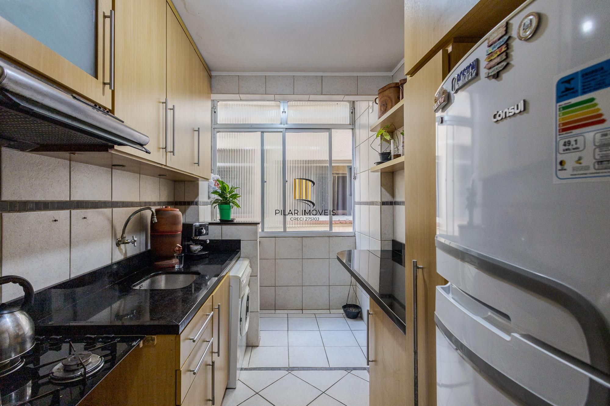 Apartamento de 02 dormitórios no bairro Petropolis em Porto alegre/RS.