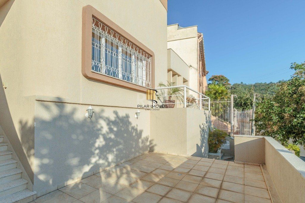 Casa a venda com 400m², bairro, Teresópolis