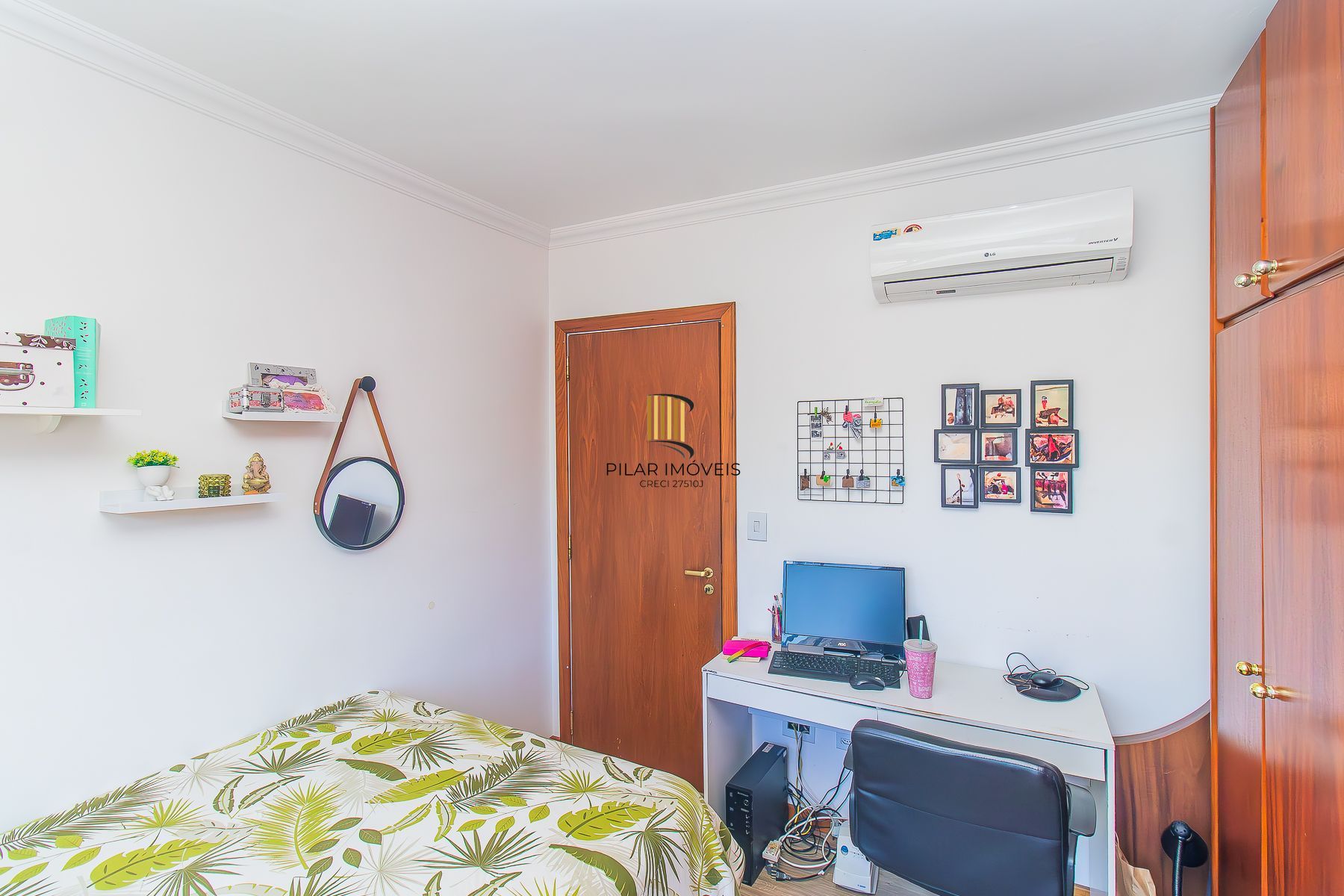 Apartamento para Venda - 103m², 3 dormitórios, sendo 1 suites, 1 vaga - Centro