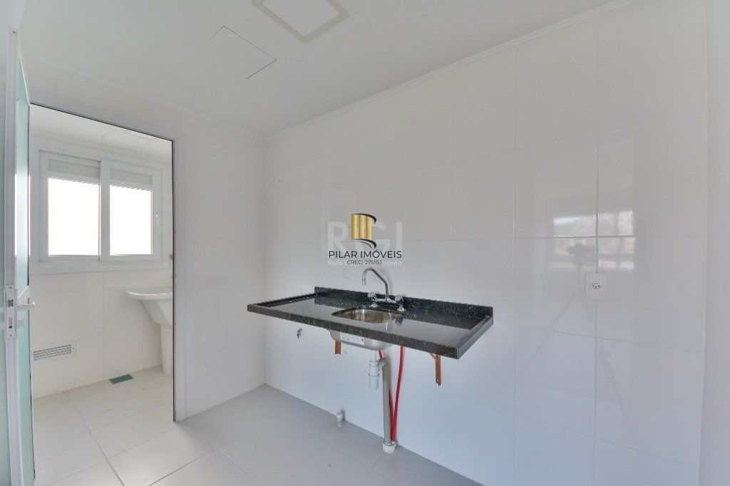 Casa 7 dormitórios no bairro Glória