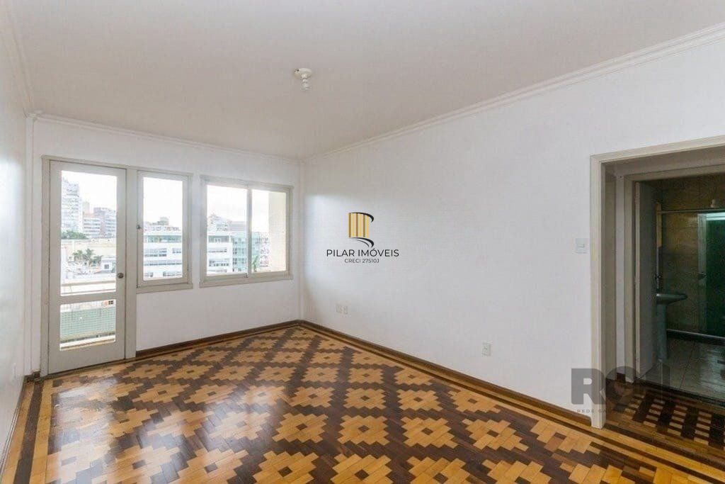 Excelente apartamento de 126m² com 3 dormitórios e sacada.