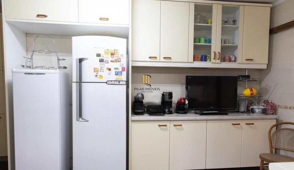 Casa de 3 dormitórios à venda no Bairro, Jardim do Salso - Porto Alegre