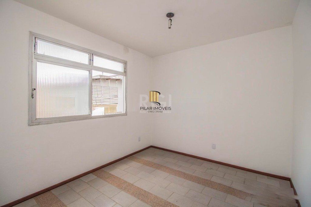 Casa para Venda - 440m², 3 dormitórios, sendo 2 suites, 2 vagas - Cidade Baixa