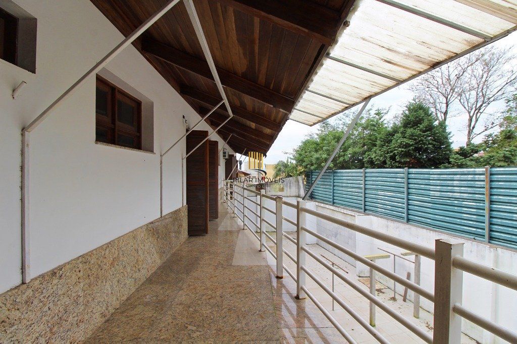 Casa para Venda - 840m², 7 dormitórios, sendo 3 suites, 8 vagas - Medianeira