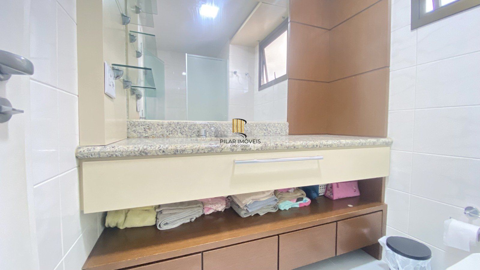 Apartamento com 3 quartos, 2 vagas e 100.7m² - Rua Botafogo - Menino Deus, Porto Alegre