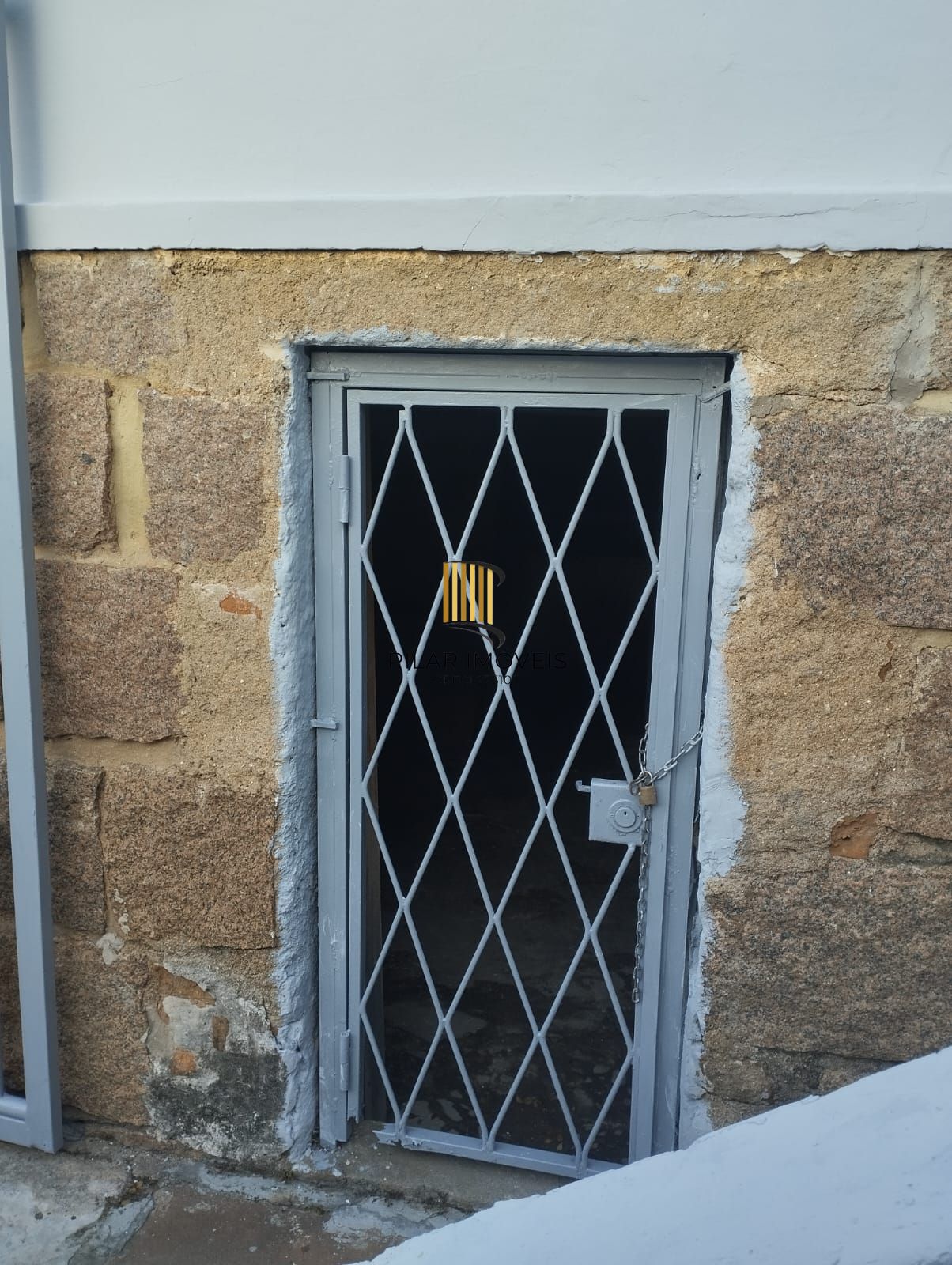 Casa 2 dormitórios no bairro Glória