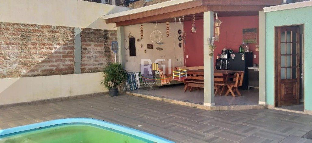 Casa para Venda - 214m², 2 dormitórios, 4 vagas - Parque Santa Fé