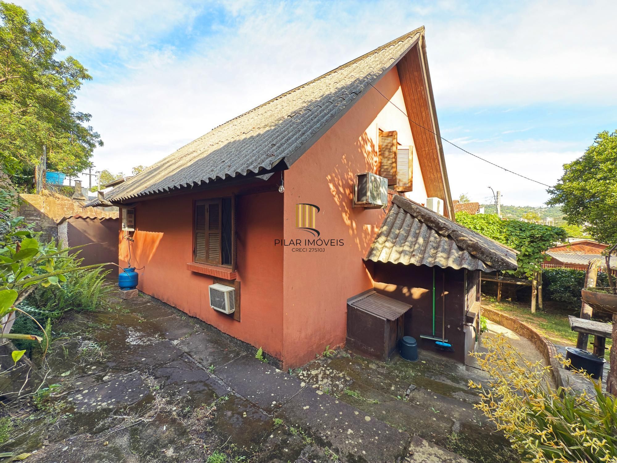 Casa residencial, 2 dormitórios no bairro Teresópolis