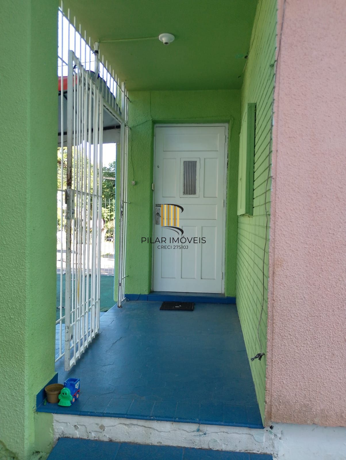 Casa de esquina 03 dormitórios Teresópolis