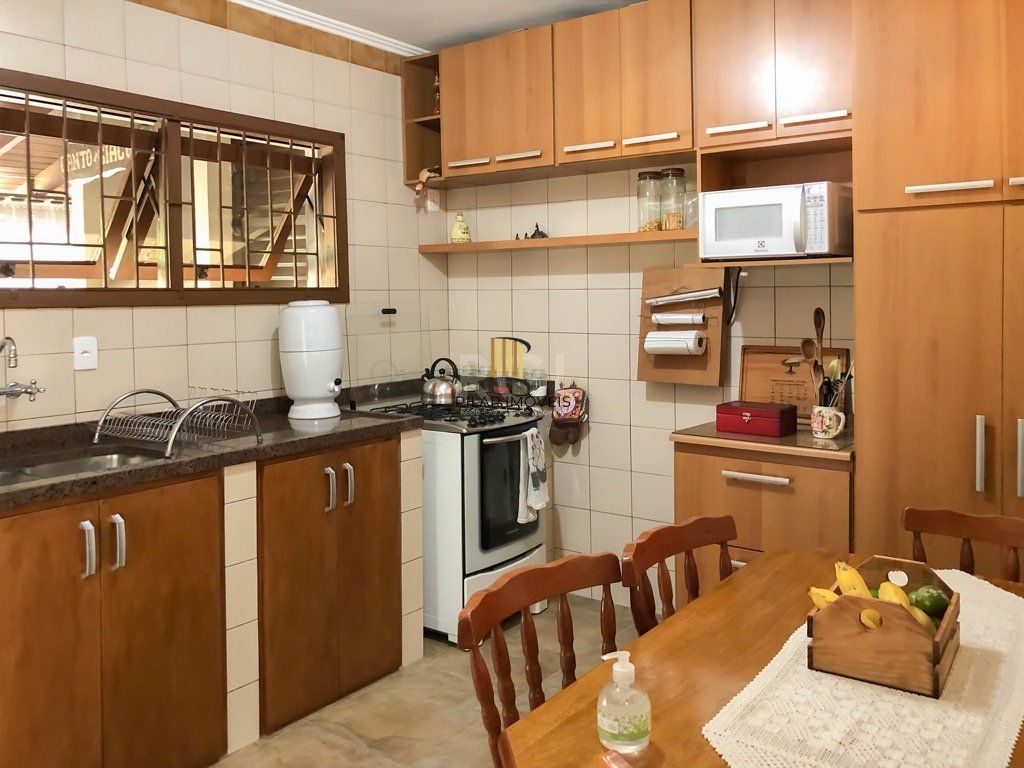 Casa Condominio para Venda - 141.61m², 3 dormitórios, sendo 1 suites, 2 vagas - Teresópolis