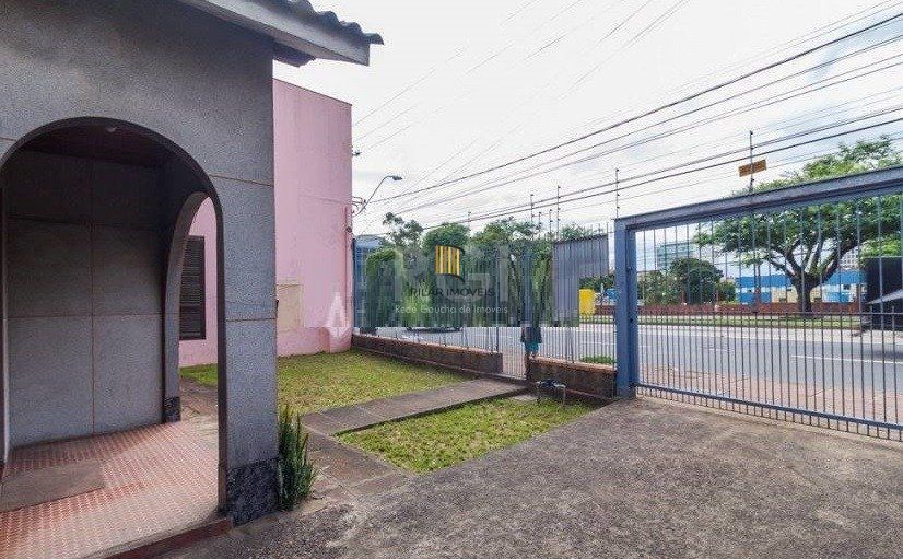 Predio para Venda - 120m², 3 dormitórios, 3 vagas - Partenon