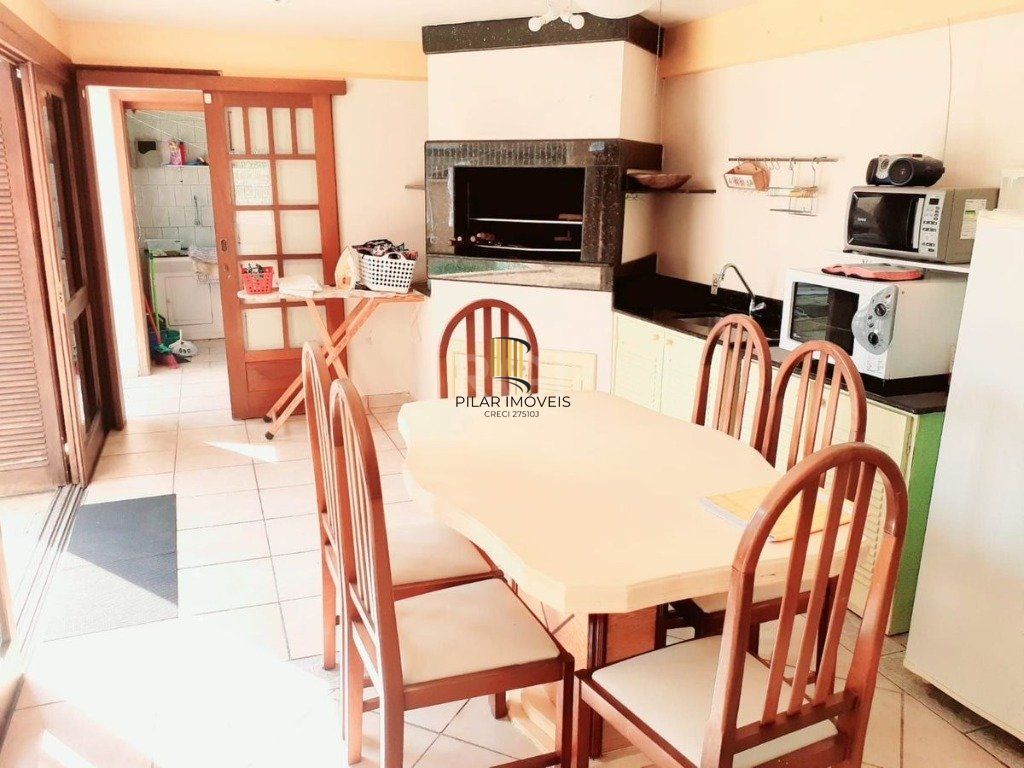 Casa para Venda - 260m², 4 dormitórios, sendo 1 suites, 4 vagas - Nonoai