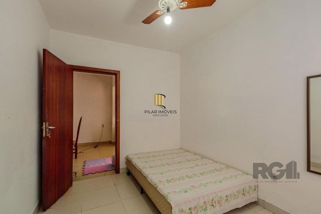 Casa de 3 dormitórios no bairro Rubem Berta