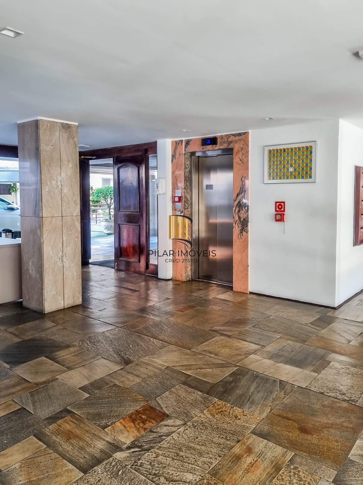 Apartamento 2 dormitórios no bairro Bom Fim