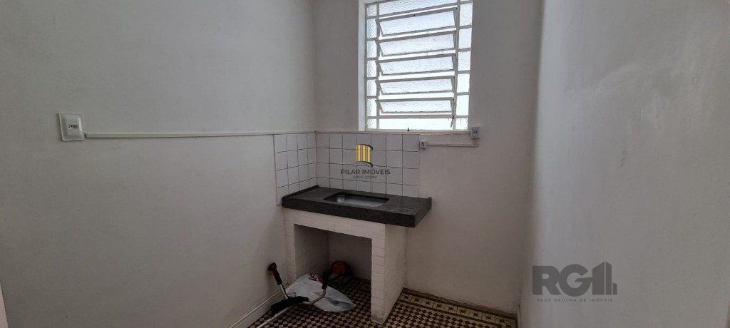 Casa de 2 dormitórios no bairro Petrópolis