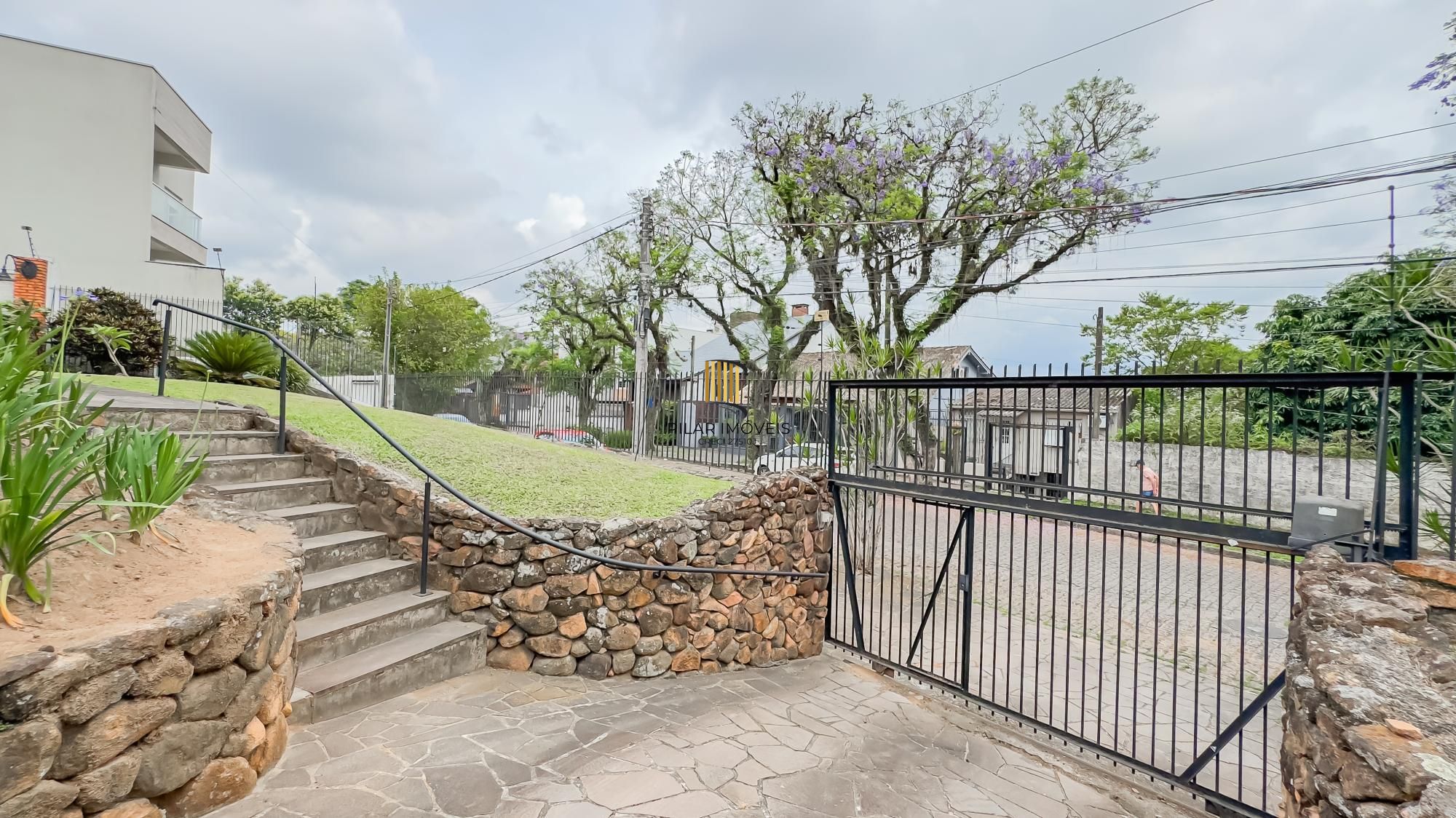 Casa com 3 quartos e 313m² à venda em Chácara das Pedras, Porto Alegre. Rua Joao Paetzel, Chácara Das Pedras, Porto Alegre