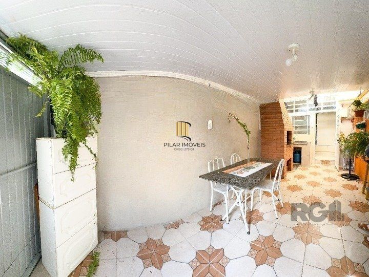 Apartamento de 115m², 3 dormitórios, 2 vagas no bairro Glória