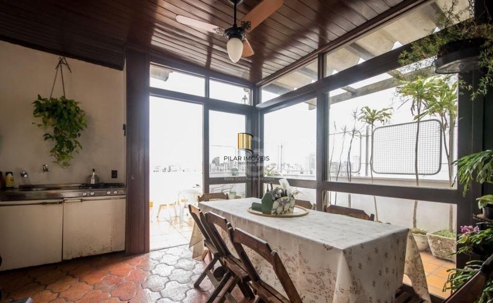 Cobertura para Venda - 237.88m², 3 dormitórios, sendo 1 suites, 2 vagas - Moinhos de Vento