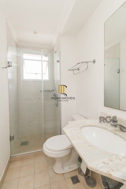 Apartamento 95m² - semi mobiliado, 3 dormitórios, 1 suíte e 2 vagas no bairro Passo da Areia