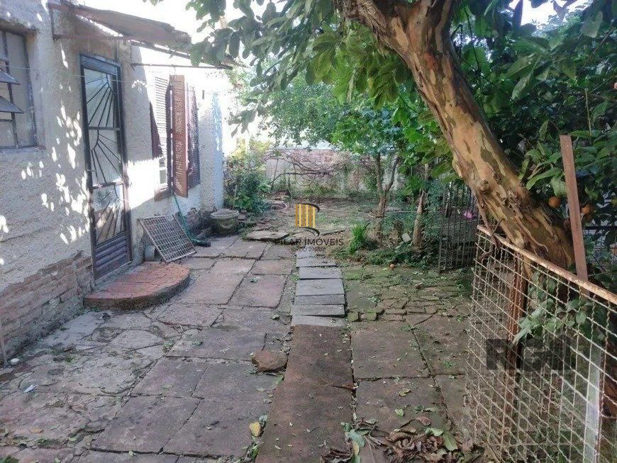 Casa de 2 dormitórios no bairro Cavalhada