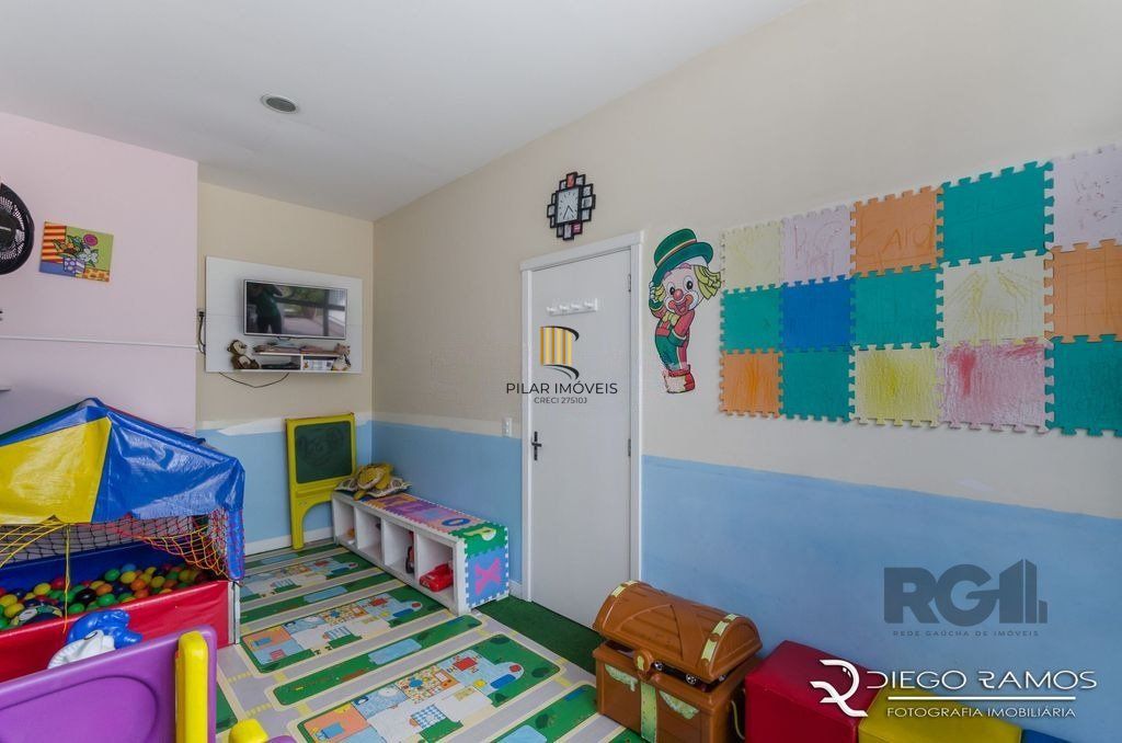 Apartamento 75m², 3 dormitórios, 2 vagas no bairro Partenon