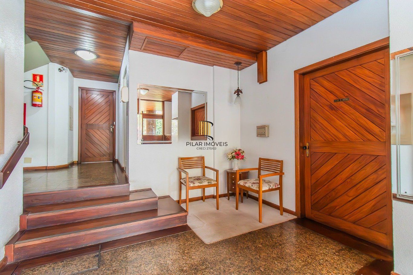 Apartamento de 2 dormitórios e 94m² à venda em Petrópolis, Porto Alegre.