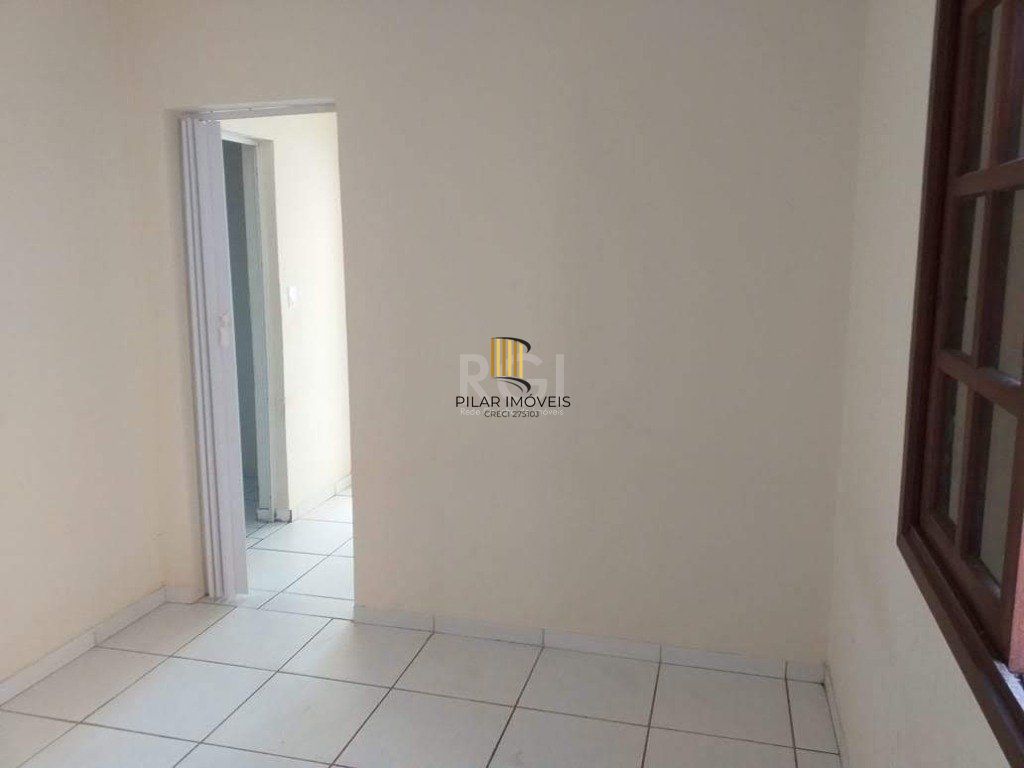 Casa para Venda - 200m², 6 dormitórios, 4 vagas - Tristeza
