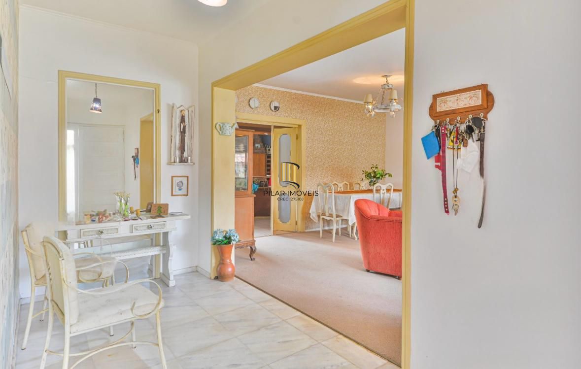 Casa residencial 246m² no bairro Jardim Isabel