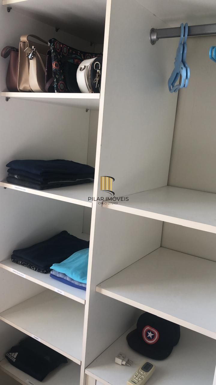 Casa Condominio em Porto Alegre, no bairro Humaitá, com 2 dormitório(s), e 2 banheiros, à venda.