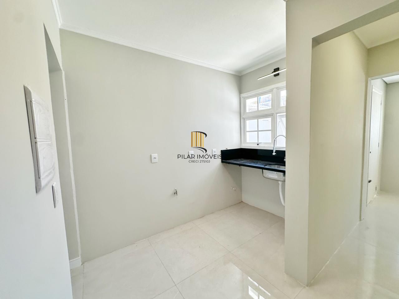 Casa 3 dormitórios no bairro Hípica