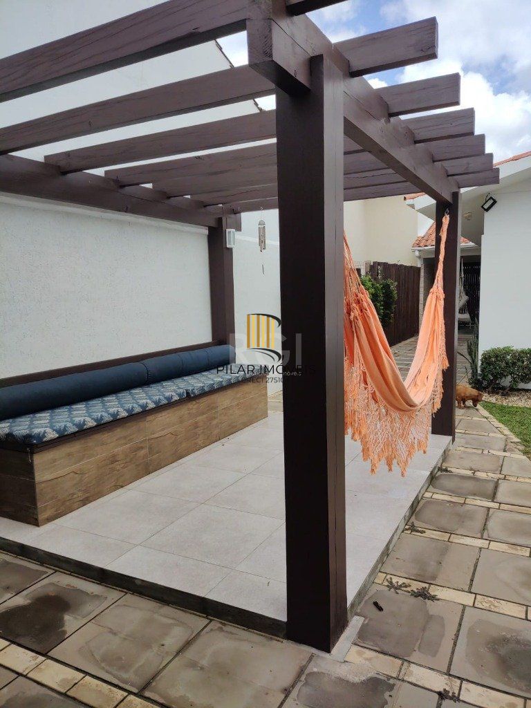 Casa para Venda - 160.78m², 4 dormitórios, sendo 2 suites, 5 vagas - Centro