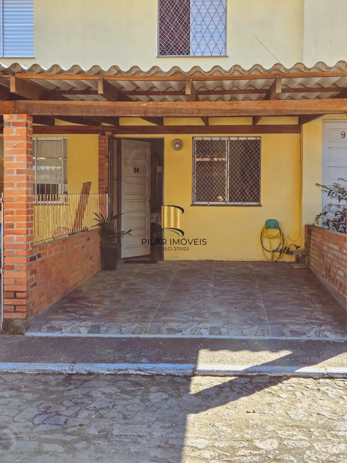 A VENDA, SOBRADO EM CONDOMÍNIO, NA AV. ATILIO SUPERTI 600.  *NÃO ACEITA FINANCIAMENTO*.