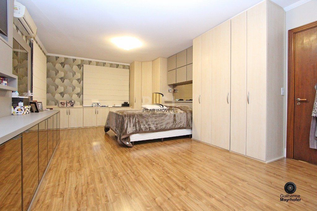Casa para Venda - 445.52m², 4 dormitórios, sendo 4 suites, 4 vagas - Teresópolis