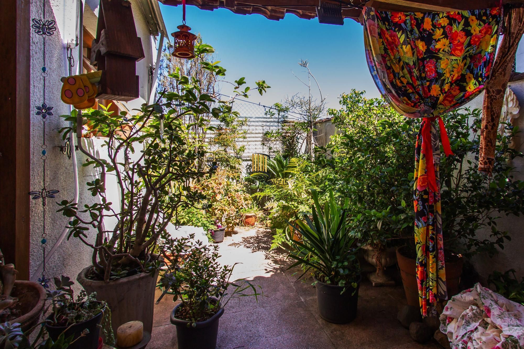 Apartamento Garden com 2 quartos e 94m² à venda em Rio Branco, Porto Alegre.