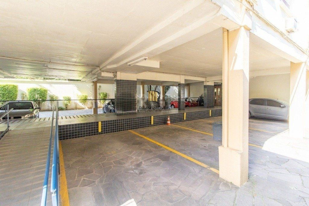 Apartamento de 77m², Bairro Menino Deus
