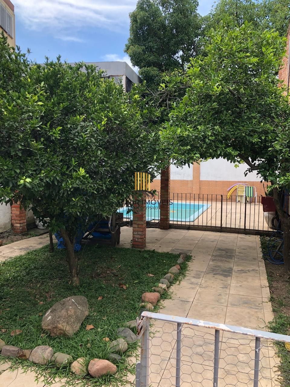 Casa com 4 Quartos e 3 banheiros de 223 m², perto da PUC à venda por R$ 697.000 - Pilar Imóveis