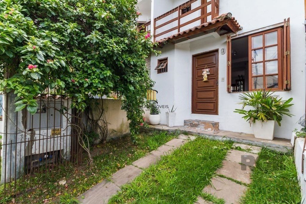 Casa de 117m² - 3 dormitórios e 1 vaga no bairro Hípica