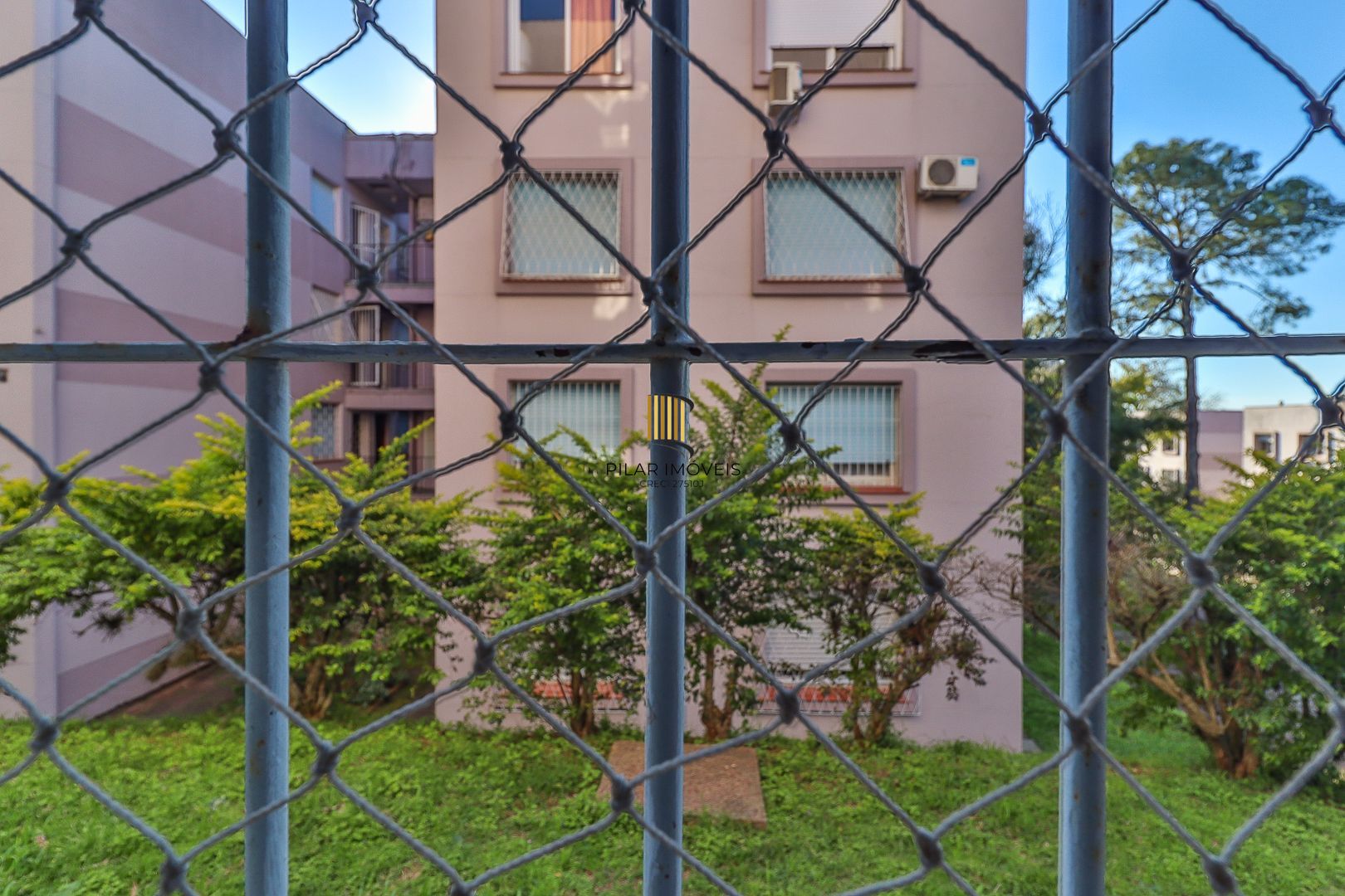 Apartamento Terreo de 03 dormitórios,reformado no bairro Teresópolis-Porto Alegre /RS