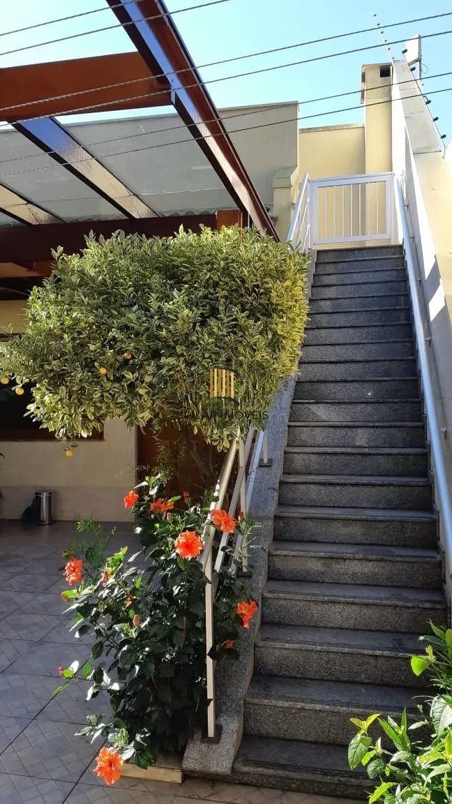 Casa com 3 dormitórios  de 278m² à venda no Bairro Jardim Itú Sabará