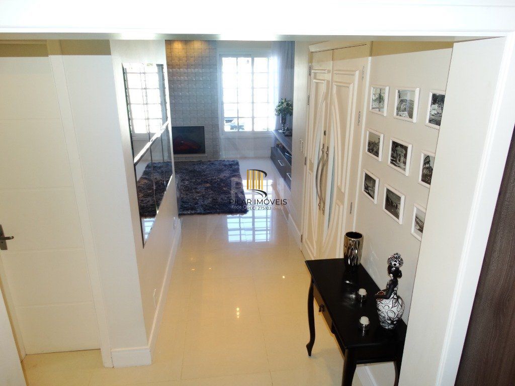 Casa para Venda - 244m², 3 dormitórios, sendo 1 suites, 2 vagas - Santa Tereza