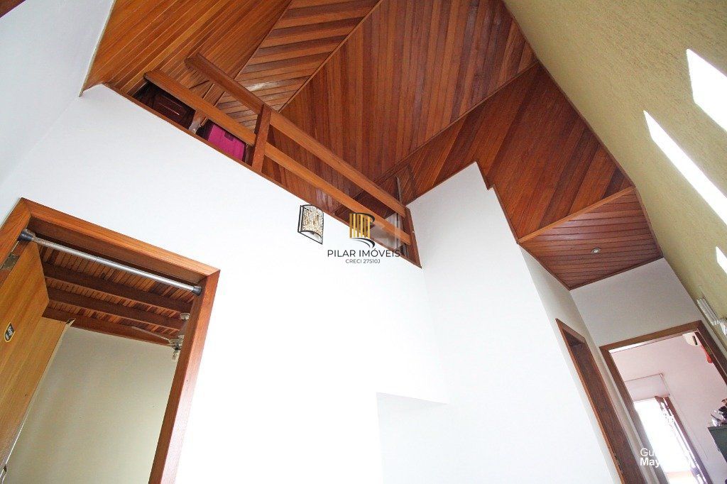 Casa para Venda - 151.36m², 3 dormitórios, sendo 1 suites, 2 vagas - Partenon